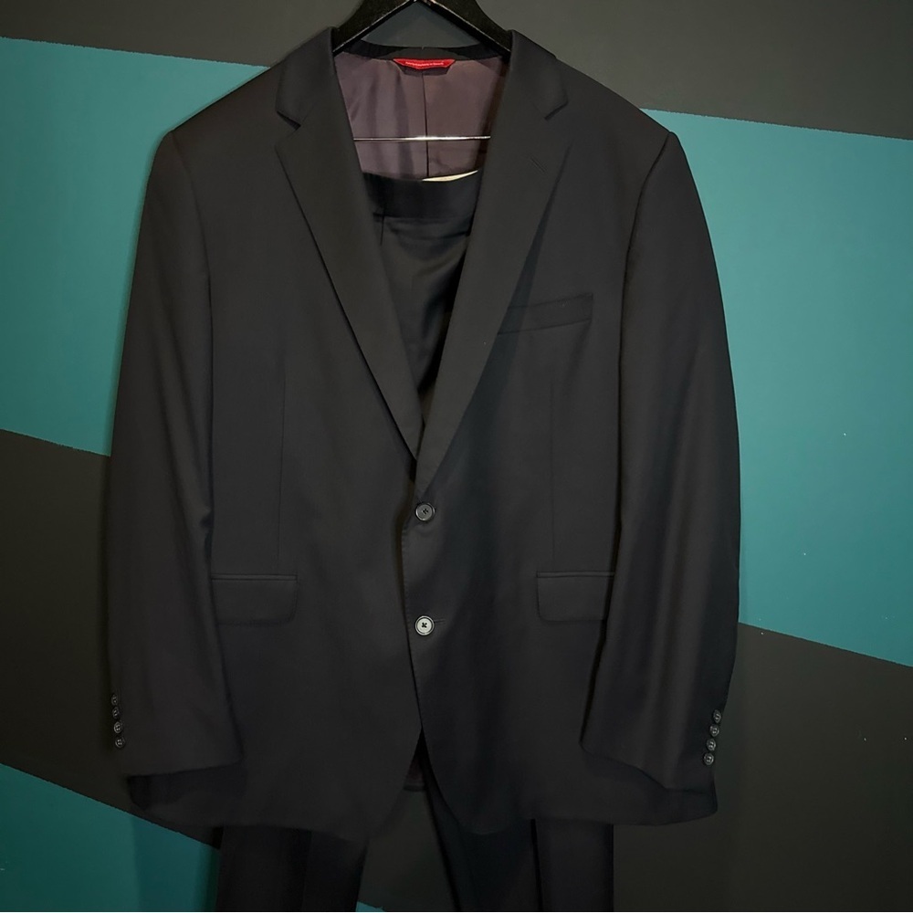 Men's Classic Black Pinstripe Suit - Picture 2 of 16